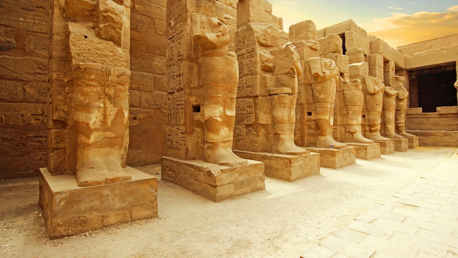 Tour di un giorno a Luxor: visita ai templi di Luxor e di Karnak.